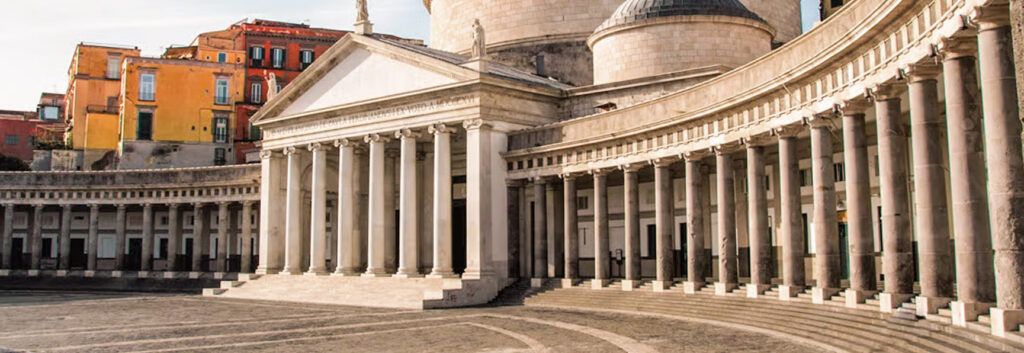 Piazza Plebiscito / Basilica Reale Pontificia San Francesco da Paola  - 🚶‍♂️ 7 min (550 m)